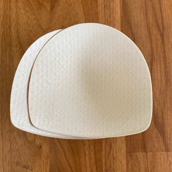 ❤️ Two New Lululemon Bra Insert Pads from Asia Size XL NWOT - Picture 2 of 3